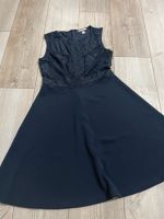 Schickes H&M Kleid mit Spitze Größe 36/ S Nordrhein-Westfalen - Schleiden Vorschau