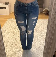 Low-Waist Skinny Jeans mit Rissen Nordrhein-Westfalen - Herford Vorschau