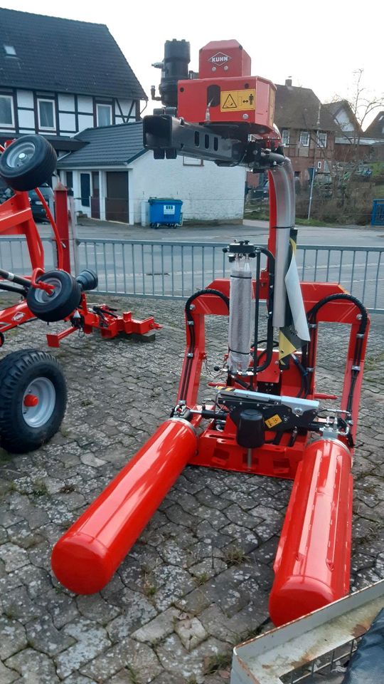 Kuhn RW 1200 Rundballenwickler in Bad Gandersheim