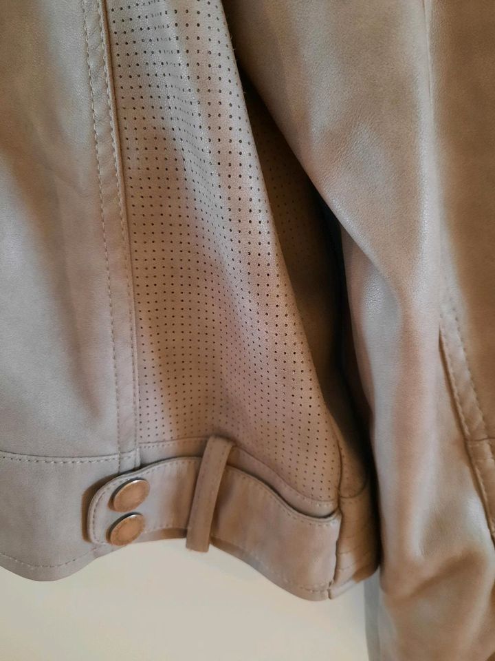 Cecil Kunstleder Jacke Gr.L beige in Monheim am Rhein