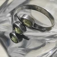 Damen Ring 925er Silber mit grünen Steinen Brandenburg - Schwedt (Oder) Vorschau