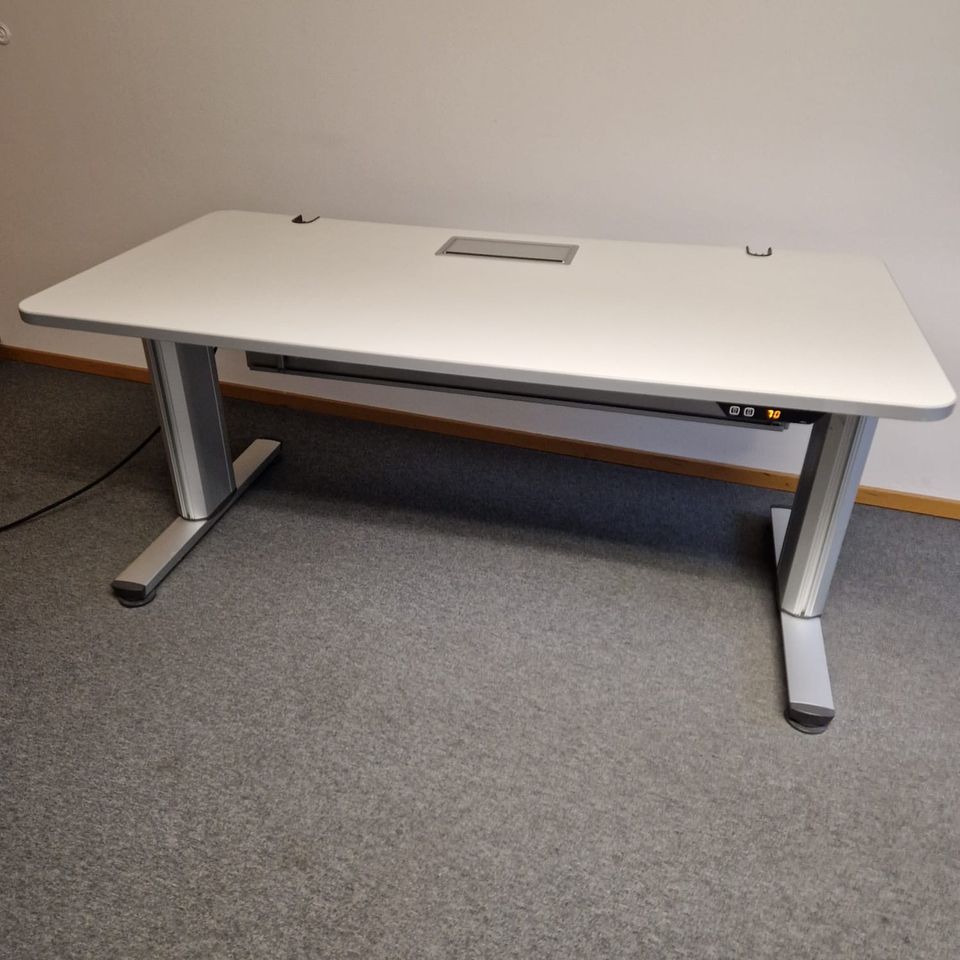 200 x Wini / Steh Sitz Schreibtisch / elektrischer Schreibtisch / Büroauflösung in Ludwigshafen