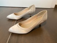 Brautschuhe, Marke Rainbow, Hollie, Ivory Satin, Größe 5,5 (38,5) Baden-Württemberg - Calw Vorschau