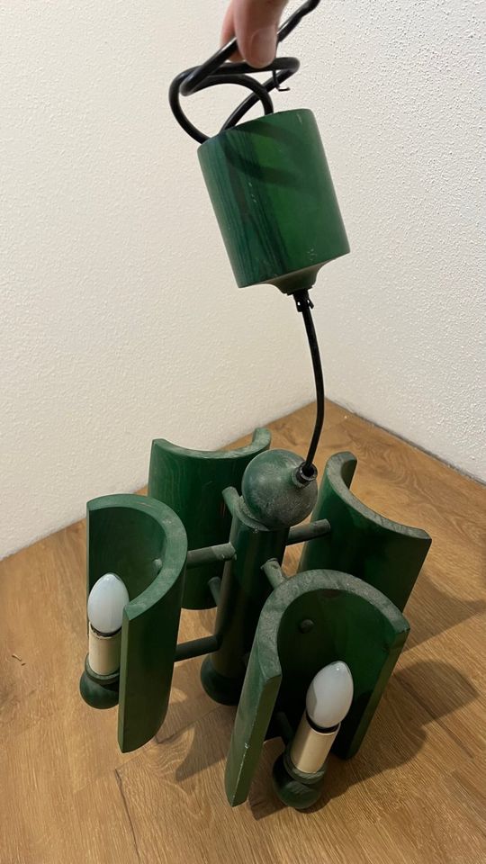 Grüne Lampenschirme aus Massivholz 70er Jahre in Otterfing