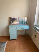 Sehr schöner Vintage Schreibtisch in mint München - Maxvorstadt Vorschau