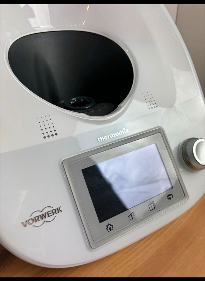 Vorwerk Thermomix TM5, gebraucht, mit Zubehör in Hamburg