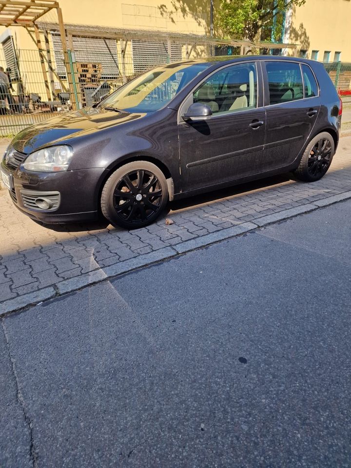 Volkswagen Golf 5 GT Sport in Berlin