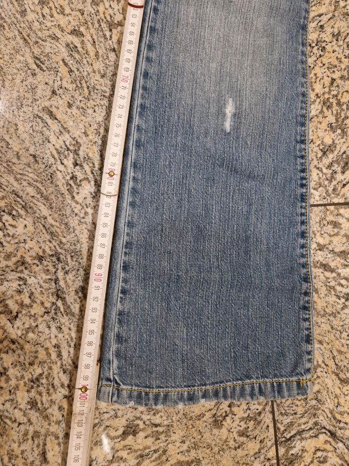 Jeans Hose Jeanshose Schlaghose Gr. 34 neuwertig in Salzgitter