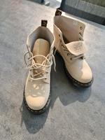 Dr. Martens  Pascal  creme Echtleder GR.42 ☆Neu☆ Hessen - Wiesbaden Vorschau
