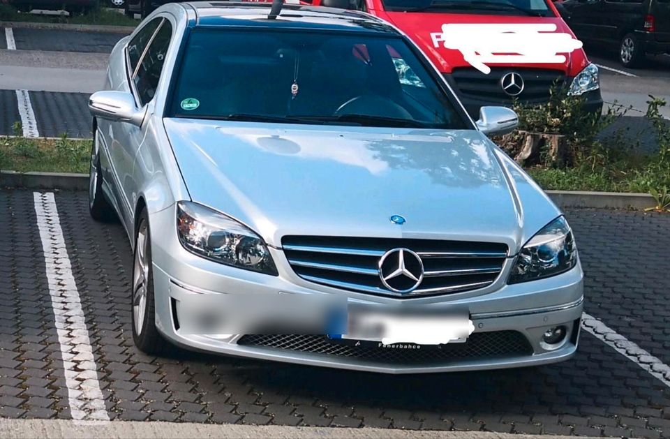 Mercedes Benz CLC 180 Coupé Automatik Panorama Dach Garagenwagen in Berlin