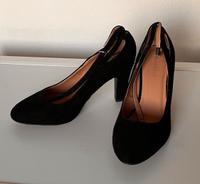 Neue schwarze Pumps in Gr. 40 Bielefeld - Bielefeld (Innenstadt) Vorschau