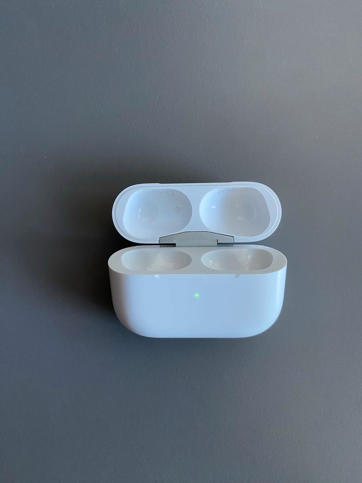 ✅Apple AirPods Pro NUR Wireless Ladecase und OVP wie NEU Case in Köln