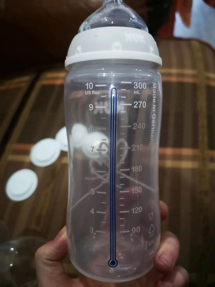4 Nuk Flaschen Babyflasche, anti-colic air system, neu in Bruchertseifen