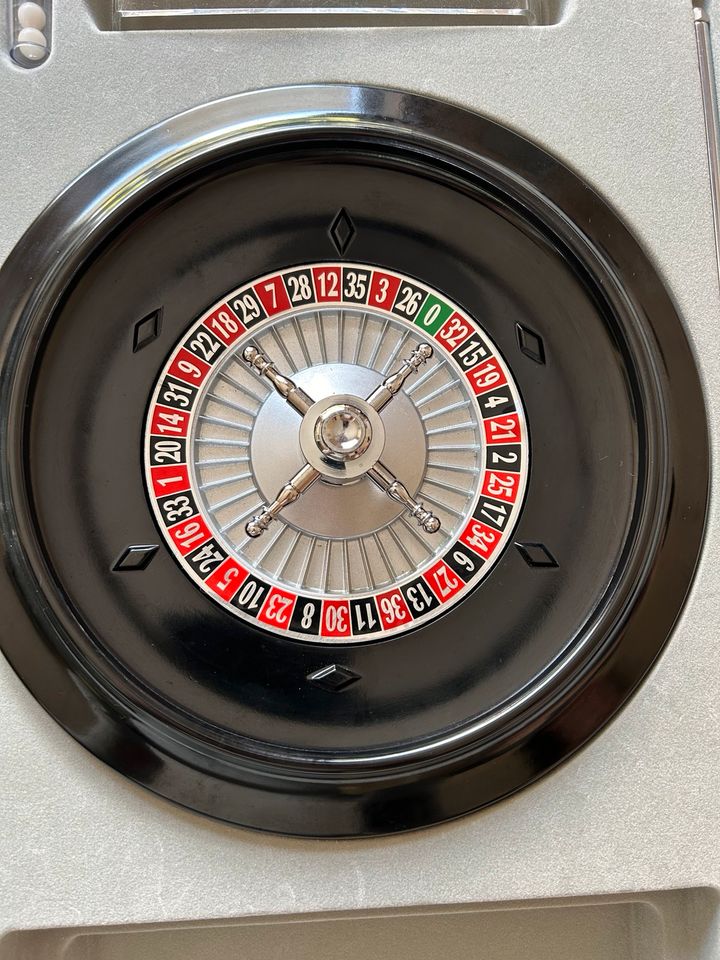 Hochwertiges Roulette Spiel im Koffer neuwertig!!! in Isernhagen