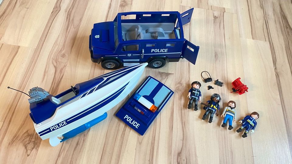 Kinder ❣️Playmobil 5187 Polizei-Truck mit Speedboot inkl 5159 in Stralsund