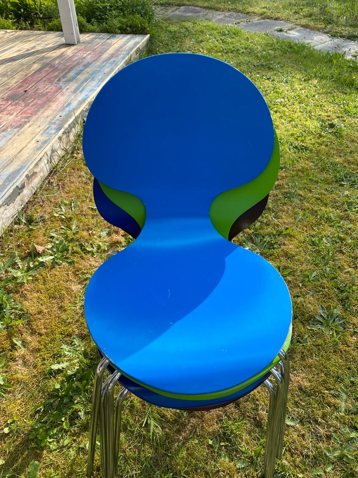 Stühle aus Holz in Hanstedt
