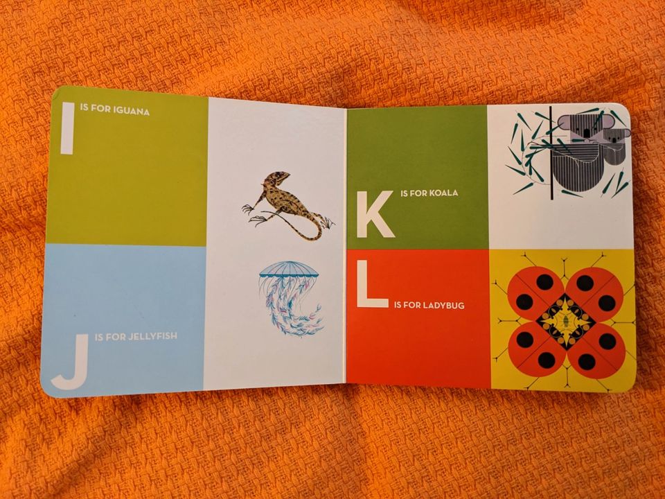 Englisches Buch "ABCs" von Charley Harper in Berlin