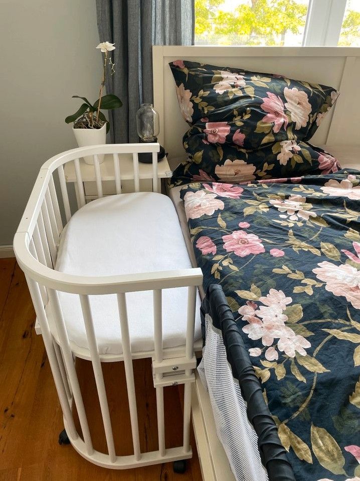 Babybay Beistellbett Original inkl. Matratze, Gitter, Rollen in Frankfurt am Main