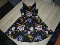 H&M, Sommerkleid, blumig, Gr 38 Nordrhein-Westfalen - Wegberg Vorschau