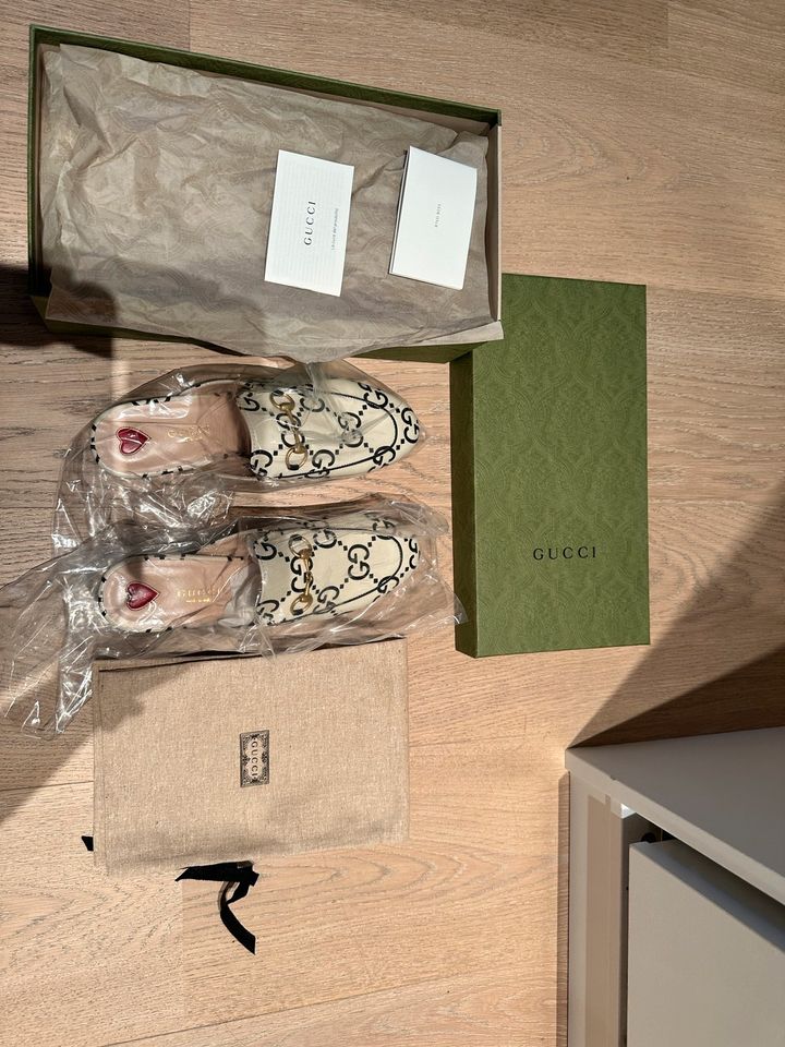 Gucci Mules neu 37 in Köln