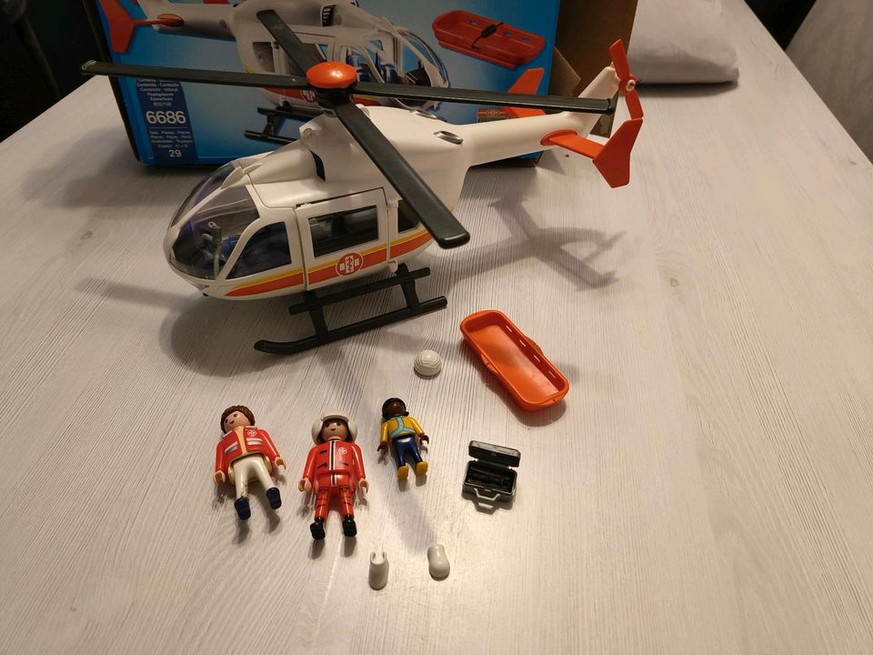Playmobil City Life 6686 Rettungs  Hubschrauber in Fockbek
