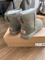 UGG CLASSIC MINI II - Ankle Boot - moss green 39 Frankfurt am Main - Bockenheim Vorschau