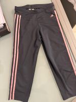 Adidas Sportleggins Sporthose Größe 34 Größe S/XS Frankfurt am Main - Bornheim Vorschau