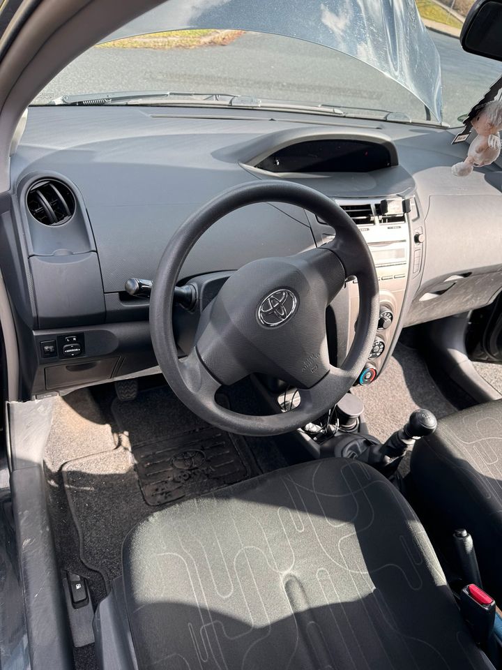 Toyota Yaris (1 Hand gepflegt) in Wenden