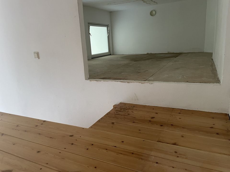 Neuer Preis (6820 €/qm)! Provisionsfrei von privat: 2,5 Zimmer-Altbaujuwel bezugsfrei in bester Lage in Berlin