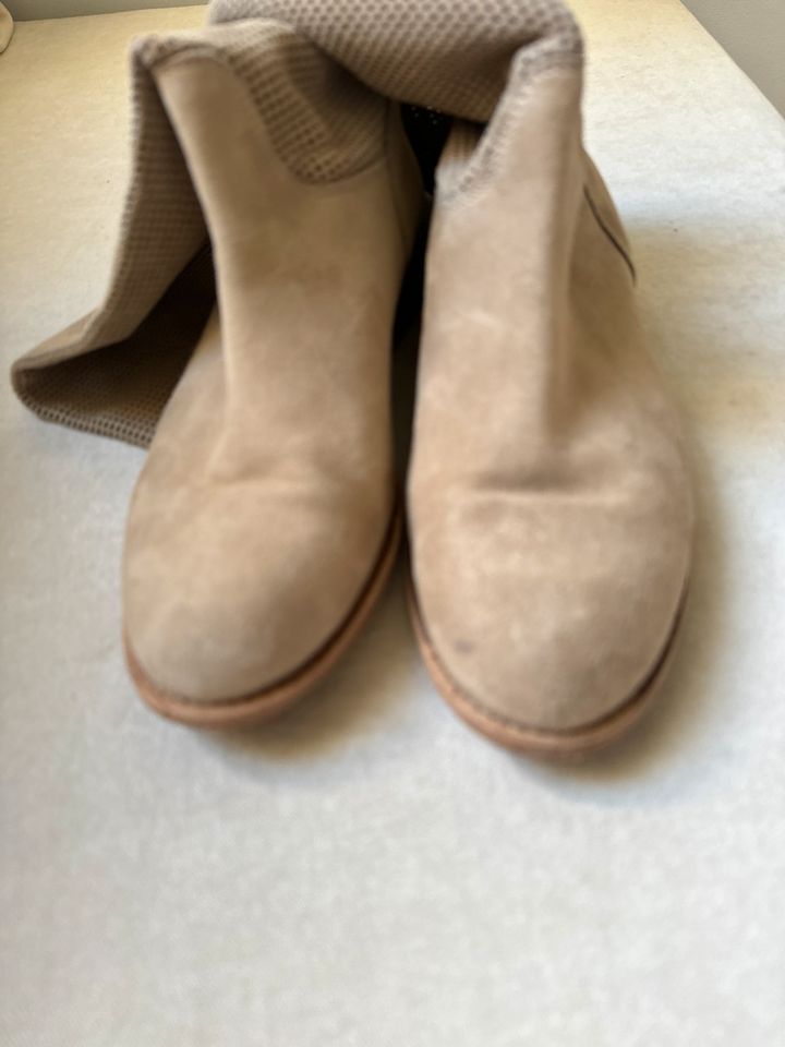 Sommerstiefel beige in Hamburg