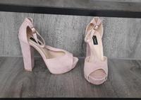 Sexy Sandalen Pumps High Heels nude Plateau Gr. 37 - NEU - Nordrhein-Westfalen - Dormagen Vorschau