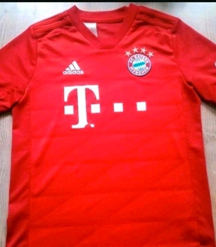 FC Bayern München Fußball Trikot Gr. 164 in Breitenbrunn i.d. Oberpfalz