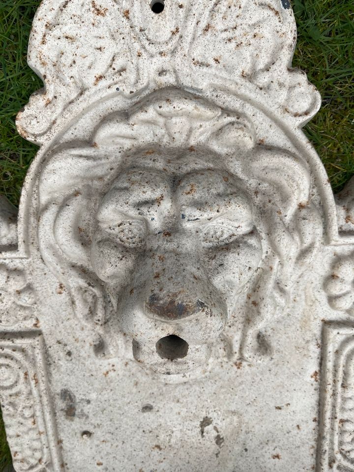 Gusseiserner Wandbrunnen, Brunnen, Gartendeko, Landhausstil in Flensburg