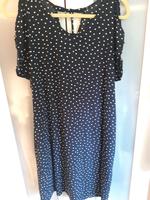 s.Oliver Damenkleid dunkelblau  mit weißen Punkten  Größe 36 Niedersachsen - Oldenburg Vorschau