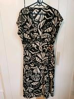 Neu Crepe Wickel Optik  Kleid Gr. 42 mit Schnalle top Hessen - Rodenbach Vorschau