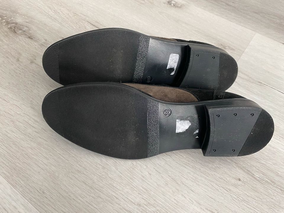 Damen Schnürrschuhe Minozi Größe 38 NEU in Röthenbach