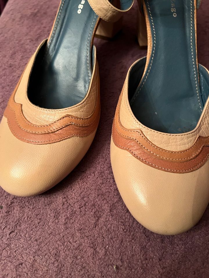 Zanon & Zago Riemchen Pumps Vintage Gr.39 Creme beige in Berlin