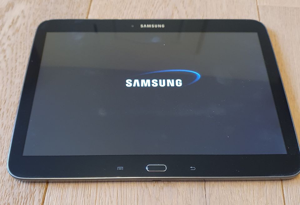 Samsung Tablet Galaxy Tab 3 - 16GB , 10,1 Zoll - mit Hülle in Handorf