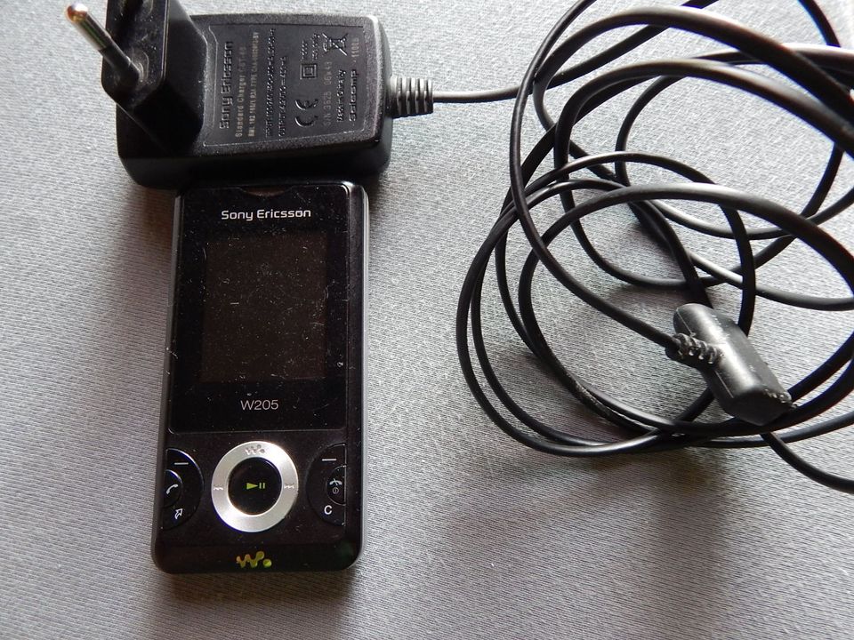 Handy SONY ERICCSON W205 in Senftenberg