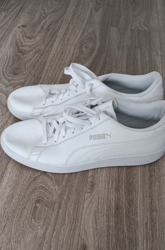 Puma Herren Schuhe  in Weiss Gr 47 in Düsseldorf