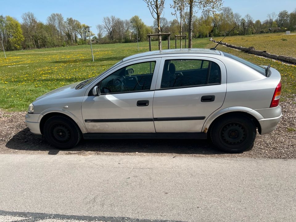 Opel astra in Ismaning