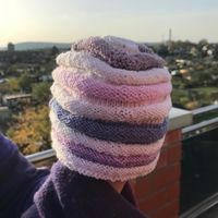 Baby-Mütze, lila-blau-rosa-weiß, 100% Bio-Baby-Merino-Wolle Niedersachsen - Seelze Vorschau