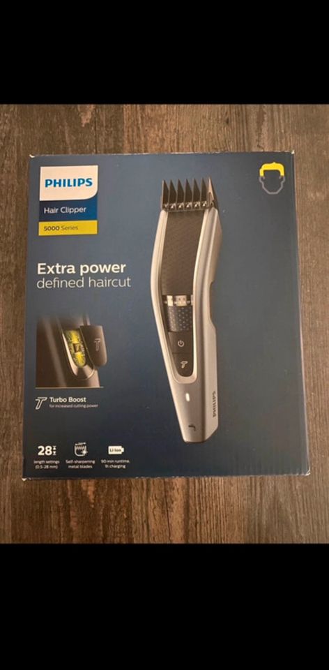 NEU! Philips Haarschneider Series 5000 / Hair Clipper in Koblenz