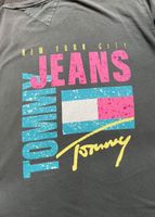 Schönes T-Shirt von  Tommy Jeans Niedersachsen - Vechelde Vorschau