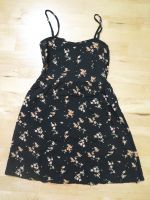 *TOP* Elegantes Träger-Kleid (H&M, schwarz mit Blumen, Größe 32) Leipzig - Gohlis-Nord Vorschau