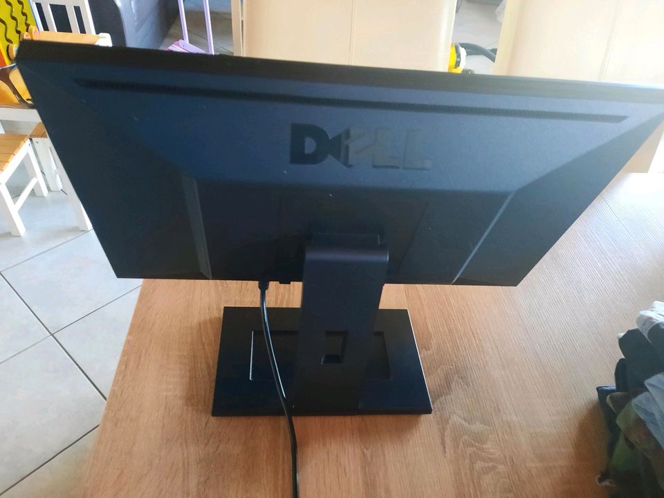 Monitor Dell voll funktionsfähig in Schiffweiler