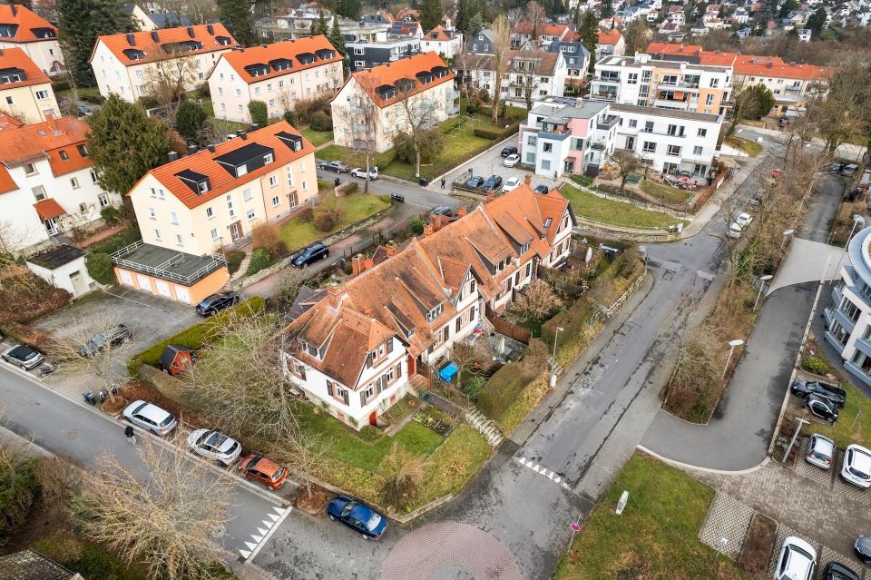 IM HERZEN DES TAUNUS - charmantes Reihenmittelhaus mit Garten in Kronberg in Kronberg im Taunus