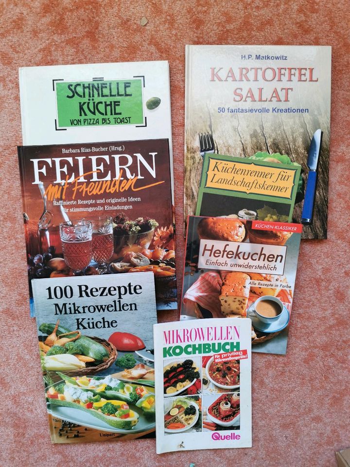 Feiern mit Freunden, Kartoffelsalat, Mikrowellen Kochbuch Hefekuc in Leipzig