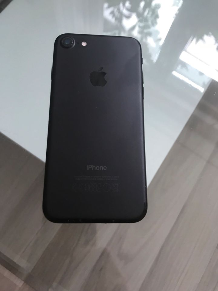 I phone 7   64 gb in Uslar