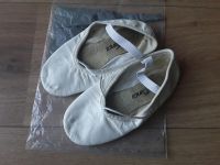 So danca Ballett Schläppchen Schuhe Gr.30 Mädchen Hessen - Solms Vorschau